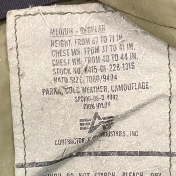 US Military Cold Weather Woodland
Camouflage Parka Rain Coat Jacket Medium - Picture 3 of 4